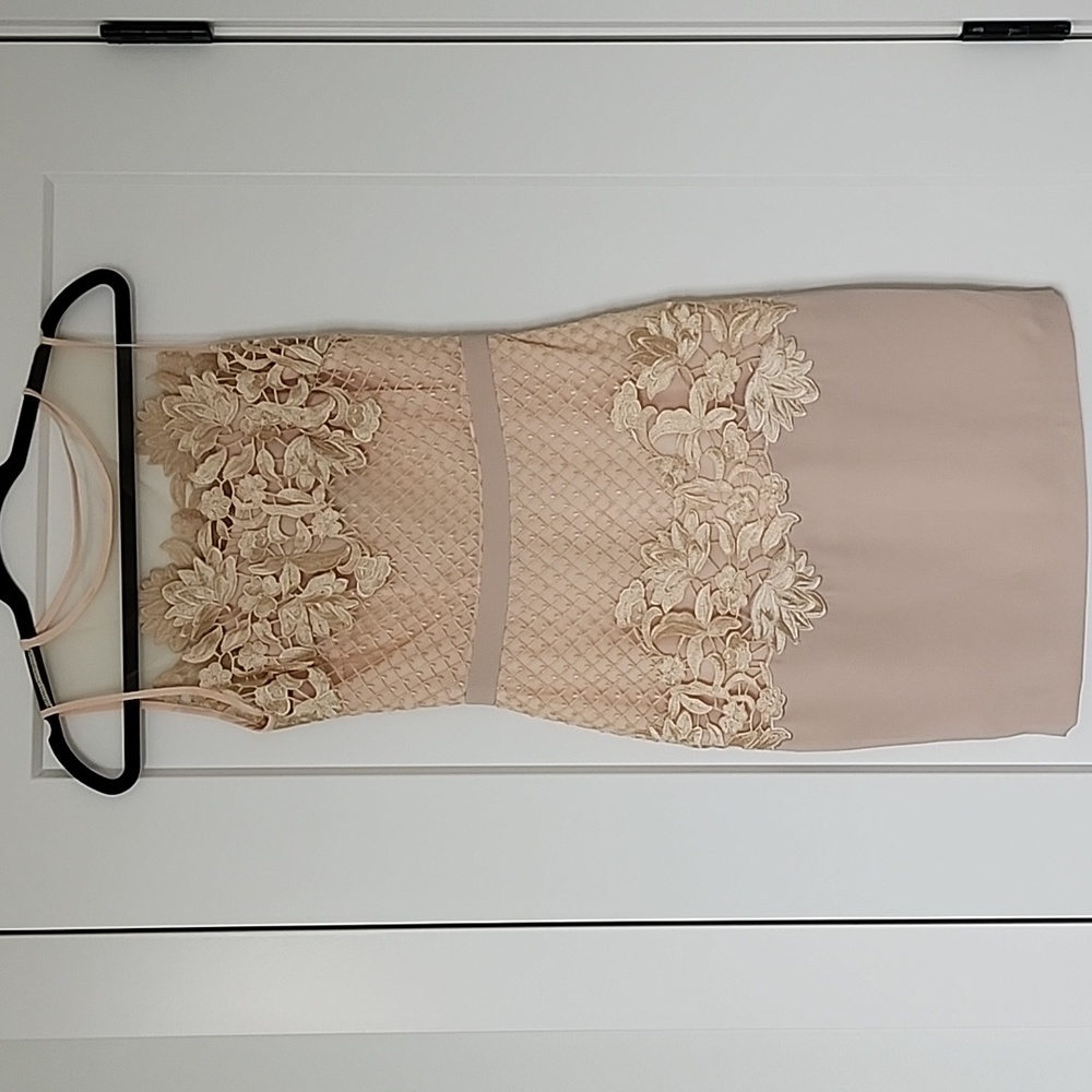 BCBG lace dress light blush pink, sz 0.